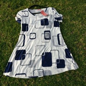NWT XL Blue and white tunic Simply Aster